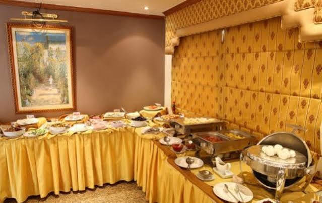 Capri Hotel Suites Amman Buitenkant foto