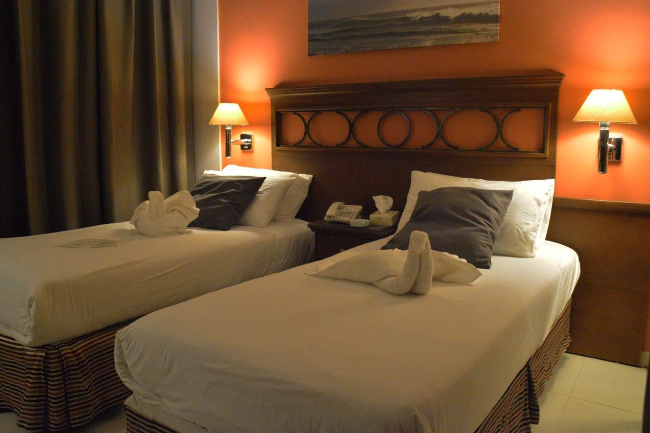 Capri Hotel Suites Amman Buitenkant foto