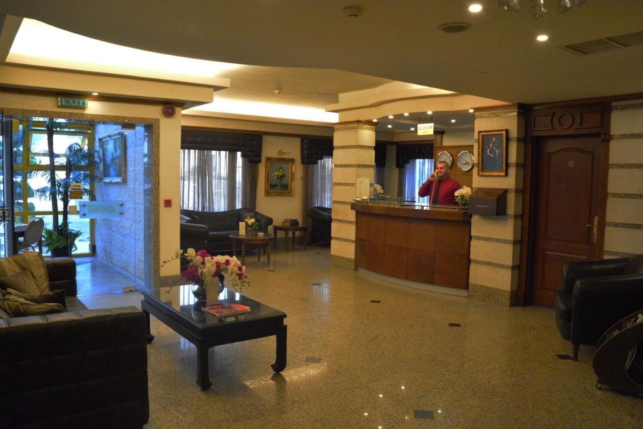 Capri Hotel Suites Amman Buitenkant foto